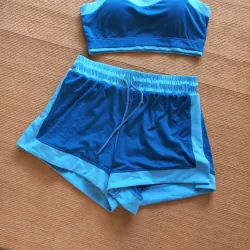 Bộ đồ tập thể dục màu xanh 932390
