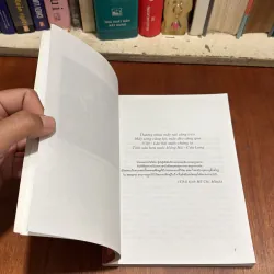 II Sách Lịch Sử: Hồ Chí Minh Với Nhân Dân Lào - 2005 800355