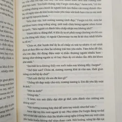 NGƯỜI BÍ ẨN KHOÁC ÁO HỒNG Y - NGUYỄN ĐĂNG THUẦN 738829