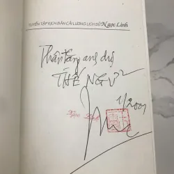 Tuyển tập kịch bản cải lương lịch sử - Ngọc Linh - Kịch bản - có chữ ký tác giả 659080