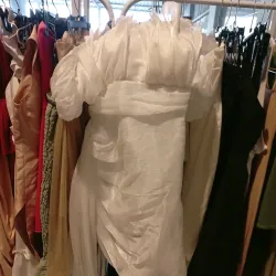 Đầm tiểu thư sang chảnh size 54kg trở lại màu trắng.