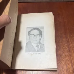 II Văn Học Việt Nam: Nhà Văn Việt Nam 1945•1975 (Tập 1) - Phan Cự Đệ, Hà Minh Đức - 1979 789423