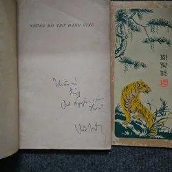 Những bài thơ đánh giặc - chế lan viên - có chữ ký 747374