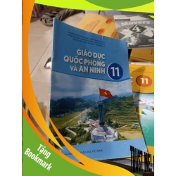 (TẶNG BOOKMARK) Giáo dục quốc phòng và an ninh lớp 11 Giáo khoa RBK2702