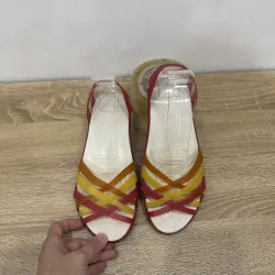 Giày crocs 2hand cao 4p size w6-36 độ mới cao hình chụp thật 989690