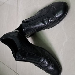 Bán giày Tây hiệu BOSS size 41, màu đen 95% bán 700k 13859