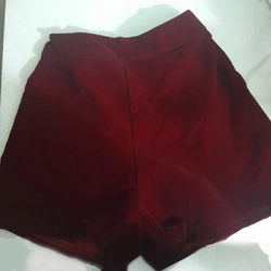 MỚI 99% Bộ 2 món: áo trễ vai dài tay + quần short 498248