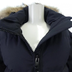 Áo khoác lông vũ Canada Goose 637272