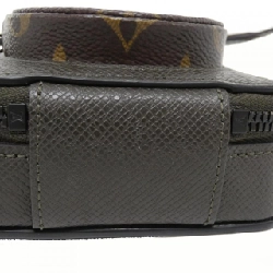 Túi đeo vai Louis Vuitton Taiga Rama Fonbox M30581 - Hàng hiệu Chính hãng 805759