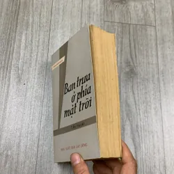 Ban trưa ở phía mặt trời, tiểu thuyết. 6b2 718618