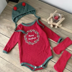 Sét body thông hơi kèm mũ merry christmas mềm mại cho bé sơ sinh 3-5 kg