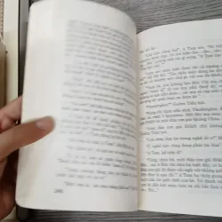 Hồng Kông Thuở Ấy - Giêm Clêvơn 1020147