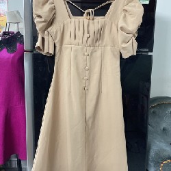 Đầm thiết kế size M còn tốt  24539