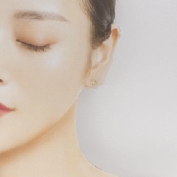 Bông tai kim cương hoa K18YG 0.10CT - Hàng hiệu chính hãng 866355