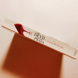 The Devil Wears Prada - Lauren Weisberger

 445164
