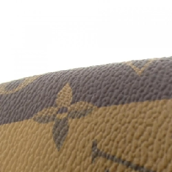 Túi đeo chéo Louis Vuitton Monogram Stripe (LV Squared) Trio Messenger M45965 613185