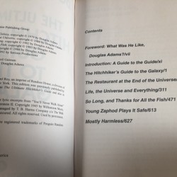 The Ultimate Hitchhiker's Guide to the Galaxy - Douglas Adams 69200
