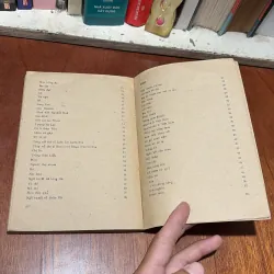 [Sách Xưa] - II Thơ: Hoa Trên Đá - Chế Lan Viên - 1984 792580