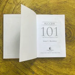 JOHN C. MAXWELL SUCCESS 101  704284