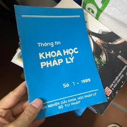 Sách Thông tin Khoa học pháp lý