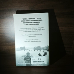 Ngoại văn "Going After Cacciato" - Tim O'Brien, dành cho độc giả trưởng thành đủ 18 tuổi 548271