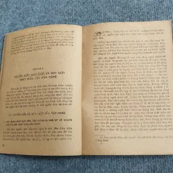 LÍ LUẬN VĂN HỌC TẬP I 689545