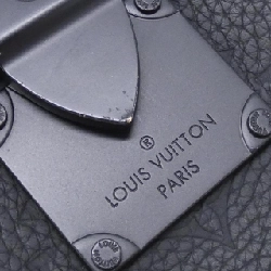 Túi đeo vai Louis Vuitton Monogram S Lock Vertikal Wearable Wallet M81524 613634