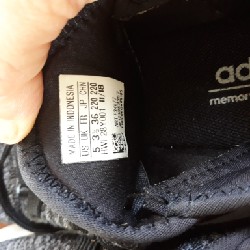 Giày thể thao Adidas. Mới 80% 11844