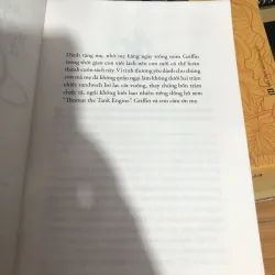 Ngoài vòng tay anh là bão tố 990579