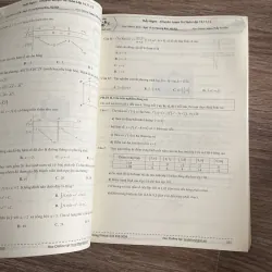 Sách toán ôn thi 20 đề thptqg (2025), 10 đề TSA và 10 đề HSA 784627