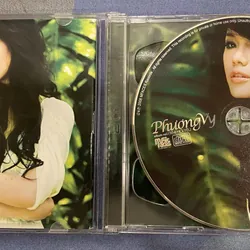 [CỰC HIẾM] Album CD+DVD Phương Vy - Lúc Mới Yêu (Vol.1 - Quán quân VN Idol) 688336