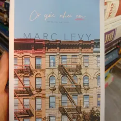 Sách - Cô gái như em