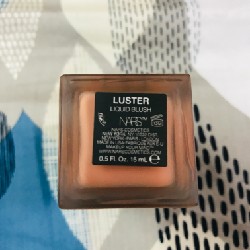 Kem má NARS màu Lustre 999