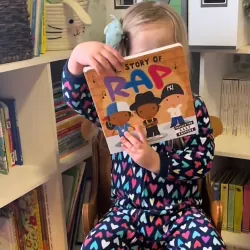 Board book The Story of Rap (Lịch sử nhạc Rap) 797187