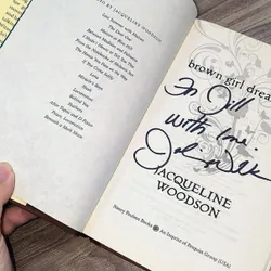 Jacqueline Woodson
- Brown Girl Dreaming (bìa cứng, bản thủ công siêu hiếm) 723298