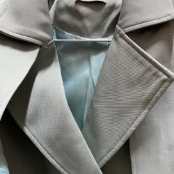 Áo khoác nữ màu xanh lá (màu trầm hơn màu lót trong) 800146