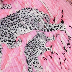 Khăn quàng cổ xếp nếp TENDRESSE FELINE của Hermès - Hàng hiệu Authentic 807415