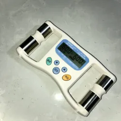 Máy đo lượng mỡ cơ thể Omron HBF-303 Nhật 801154