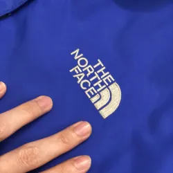 Khoác gió 2lớp hiệu TNF size L  1000919