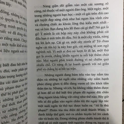 CÔ GÁI CHƠI DƯƠNG CẦM - ELFIEDE JELINEK 455258