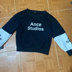 Áo thun thu đông màu đen phối chữ phong cách 929721