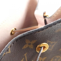Túi xách vai Louis Vuitton Monogram Neo Noé MM M44022 610571
