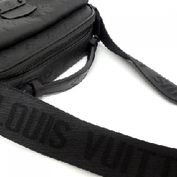 Túi đeo chéo Louis Vuitton Monogram S Lock M58489 608747