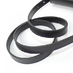 Túi xách vai Dior Bobby mới của Christian Dior S5713UMOL 611438