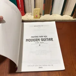 II Nhạc Cụ: Phương Pháp Học Modern Guitar (Tập 1) - Sơn Hồng Vỹ - 2005 781586