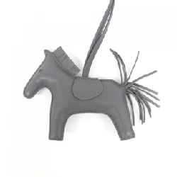 Túi charm Rodeo MM 064930CA của Hermès 627012