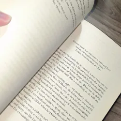 Marian Keyes - The Woman Who Stole My Life (witty, heartfelt, and emotional novel) 793089