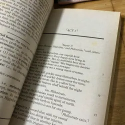 Sách cũ: A Midsummer Night's Dream - William Shakespeare 989735