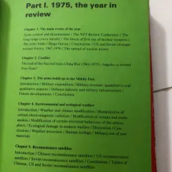 World Armaments and Disarmament: SIPRI Yearbook 1976 - Stockholm International 998455