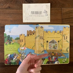 Sách ngoại văn The Castle - Peep inside, New, Board Book 483037